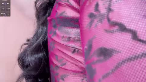 Snapshot of im_yours_01 chatting on 02.17.25 daniella online show from 02.17.25