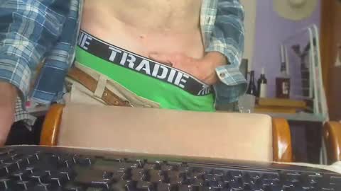 Aussie Guy online show from 01.05.25
