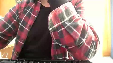 Aussie Guy online show from 05.25.26