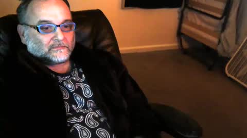 Snapshot of imkmac chatting on 02.14.25 Kel online show from 02.14.25