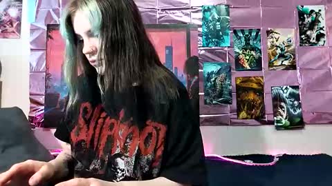 Snapshot of immortal_fuckers chatting on 11.21.25 Sam and Jen online show from 11.21.25