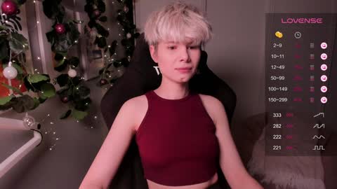 Snapshot of imnotmia chatting on 12.10.24 Mia online show from 12.10.24