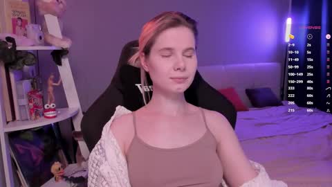 Mia online show from 04.25.26