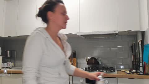 Snapshot of inakush chatting on 12.08.24 Ina Kush online show from 12.08.24