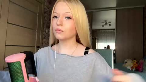 Lola online show from 03.15.26