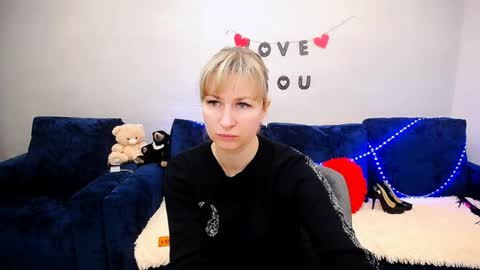 Snapshot of incredible_ariela chatting on 04.07.26 incredible_ariela online show from 04.07.26