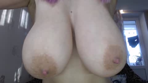 IncrediblyOmelia online show from 02.04.26