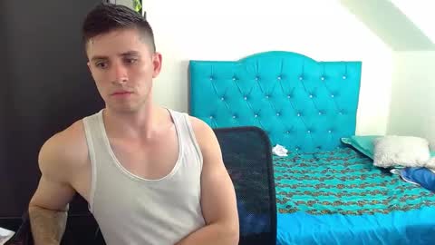 incubus_couple1 online show from 02.14.25