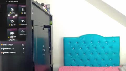 incubus_couple1 online show from 03.09.25