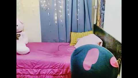 Pakay online show from 10.24.25