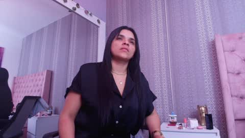 Indi Catalina online show from 01.20.25