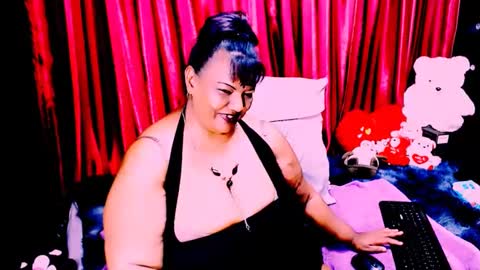 Snapshot of indian_rubyxx chatting on 10.11.25 indian_rubyxx online show from 10.11.25