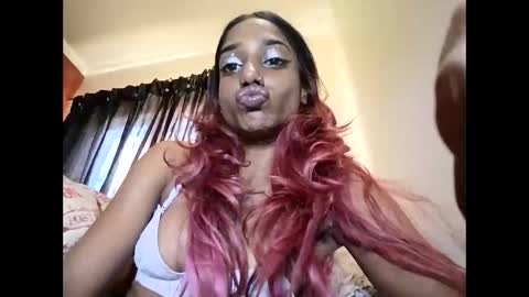 Snapshot of indian_succubus chatting on 05.10.26 Perky baby online show from 05.10.26