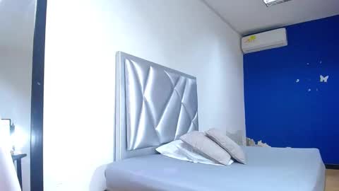 indian_whore18 online show from 03.03.25