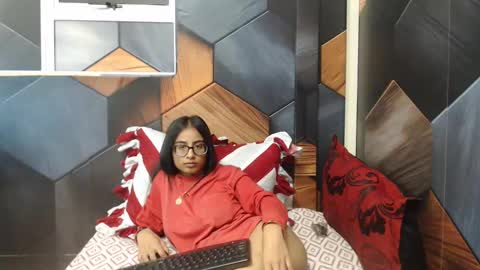 Snapshot of indianarmani chatting on 01.28.25 Armani online show from 01.28.25