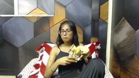 Snapshot of indianarmani chatting on 01.31.25 Armani online show from 01.31.25