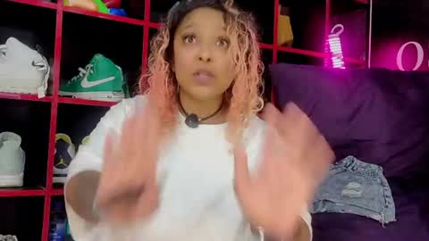 Snapshot of indianbeauty27_ chatting on 07.18.26 Nikki online show from 07.18.26