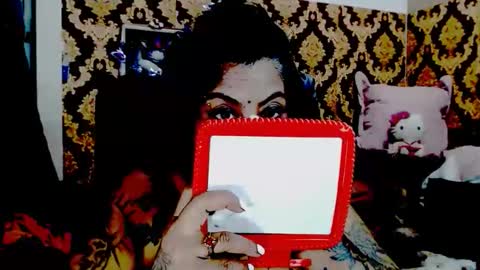 Snapshot of indiancatz2 chatting on 11.22.25 anusha online show from 11.22.25