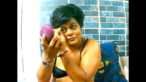 Snapshot of indiancherrypie chatting on 12.16.24 indiancherrypie online show from 12.16.24