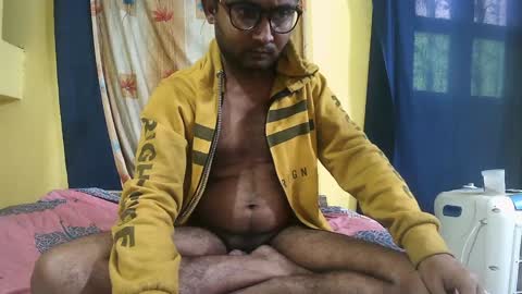 Snapshot of indiancumking chatting on 01.12.25 inindiancumking online show from 01.12.25