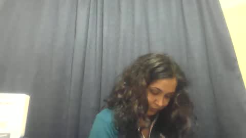 Snapshot of indiancutiexo chatting on 10.02.25 indiancutiexo online show from 10.02.25