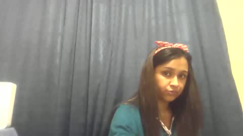 Snapshot of indiancutiexo chatting on 10.02.25 indiancutiexo online show from 10.02.25