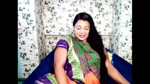 Snapshot of indiandelia chatting on 01.15.25 indiandelia online show from 01.15.25