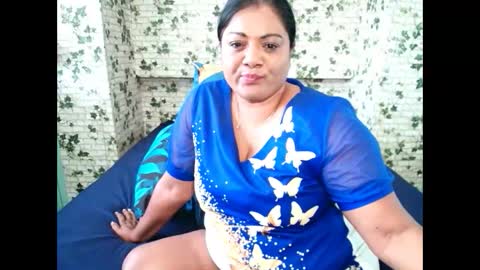 Snapshot of indiandelia chatting on 01.20.25 indiandelia online show from 01.20.25