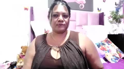 Snapshot of indiandelia chatting on 01.21.25 indiandelia online show from 01.21.25