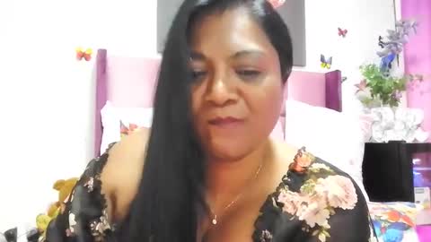 Snapshot of indiandelia chatting on 01.23.25 indiandelia online show from 01.23.25