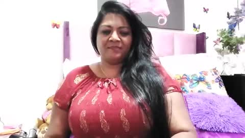 Snapshot of indiandelia chatting on 01.24.25 indiandelia online show from 01.24.25