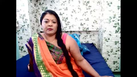 Snapshot of indiandelia chatting on 01.29.25 indiandelia online show from 01.29.25