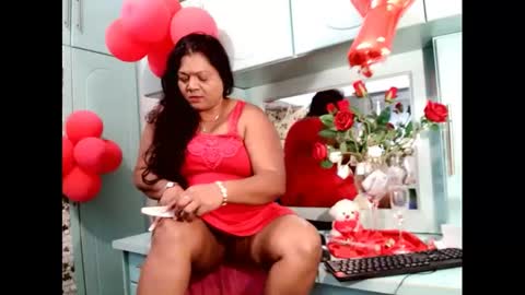 Snapshot of indiandelia chatting on 02.14.25 indiandelia online show from 02.14.25
