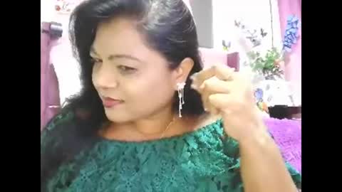 Snapshot of indiandelia chatting on 02.16.25 indiandelia online show from 02.16.25
