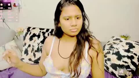 PARADISEQUEEN online show from 12.23.24