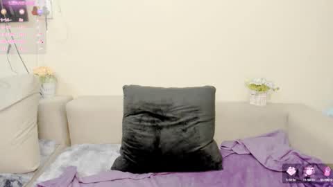 PARADISEQUEEN online show from 12.28.24