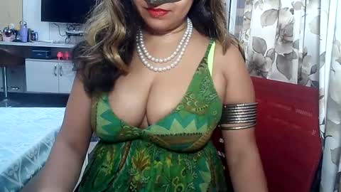 Snapshot of indianrads9 chatting on 02.05.25 Radha online show from 02.05.25