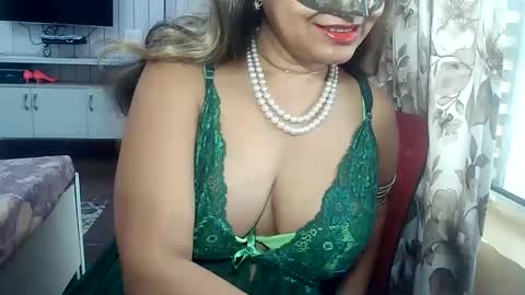 Snapshot of indianrads9 chatting on 02.19.25 Radha online show from 02.19.25