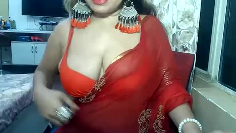 Snapshot of indianrads9 chatting on 02.21.25 Radha online show from 02.21.25