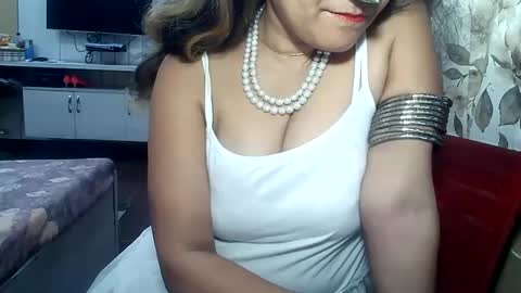 Snapshot of indianrads9 chatting on 02.24.25 Radha online show from 02.24.25