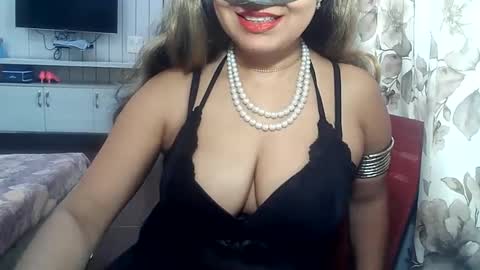 Snapshot of indianrads9 chatting on 03.01.25 Radha online show from 03.01.25