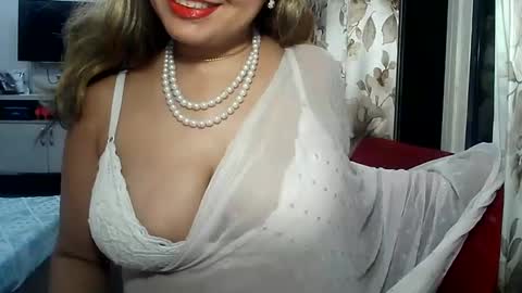 Snapshot of indianrads9 chatting on 03.09.25 Radha online show from 03.09.25