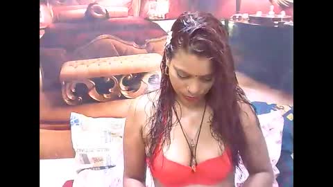 indiansexyass4u2luv online show from 01.11.25