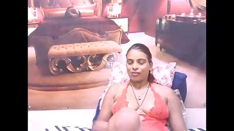 indiansexyass4u2luv online show from 02.18.25