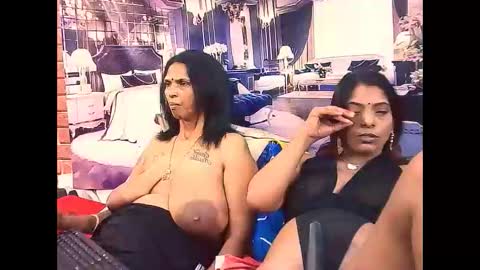 indiansexyass4u2luv online show from 11.27.25