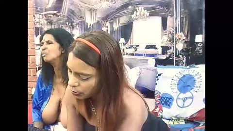 Snapshot of indiansexyass4u2luv chatting on 02.15.26 indiansexyass4u2luv online show from 02.15.26