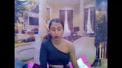 indiansexybutt4u2luv online show from 03.08.26