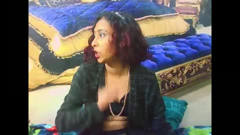 indiansexybutt4u2luv online show from 07.07.26