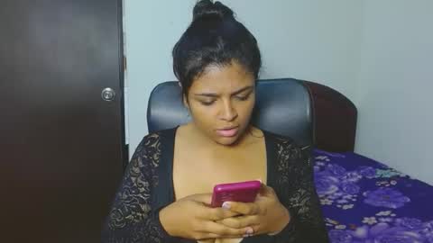 Aleja vallejo online show from 01.07.25