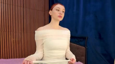 Ela online show from 04.21.26